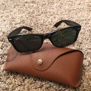 Ray Ban New Wayfarer Sunglasses